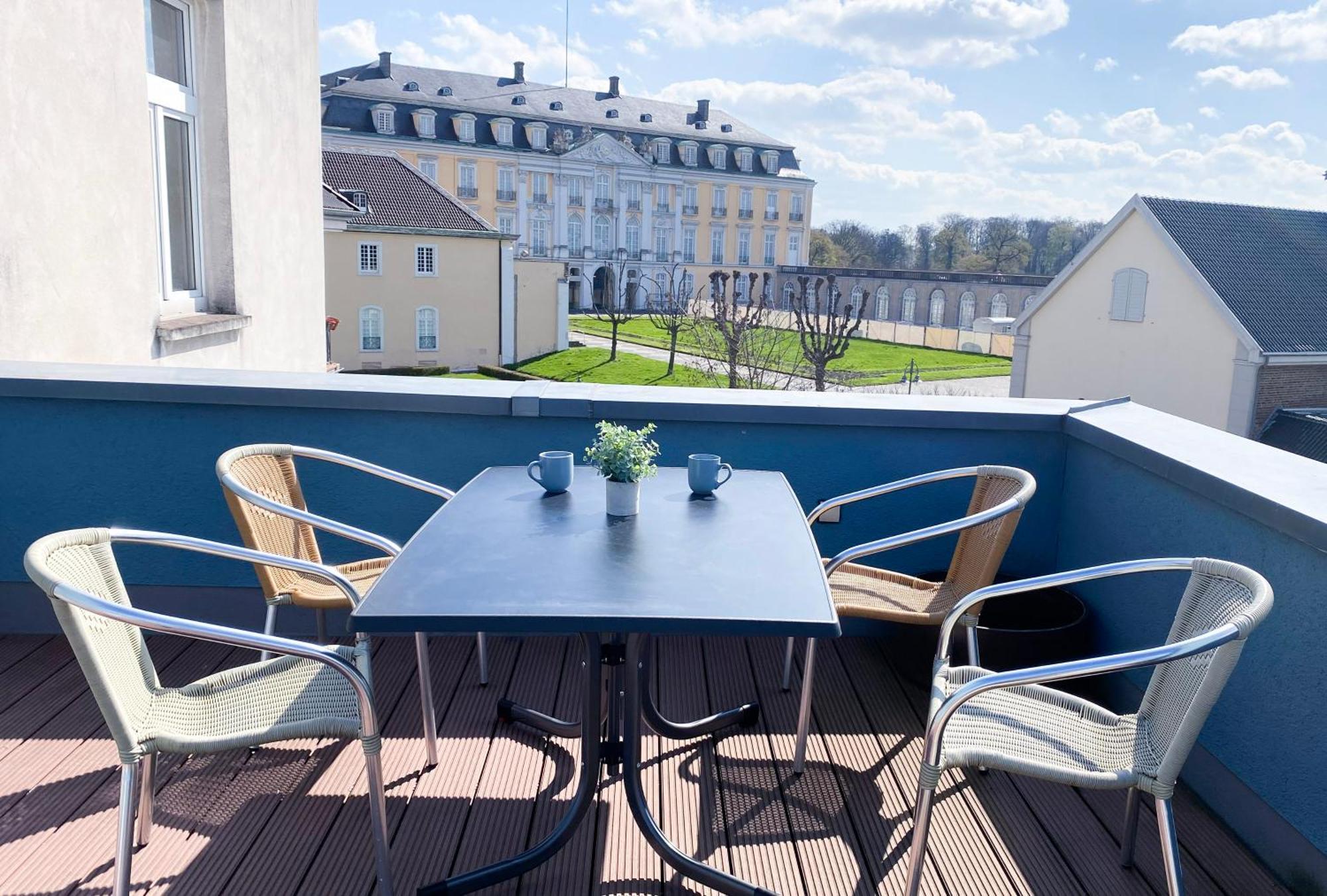 Nova Schlossblick - Phantasialand I Koeln I Bonn Brühl Exteriör bild